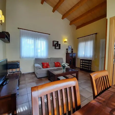 Xalet Piscina Privada Ibiscus Holiday home *